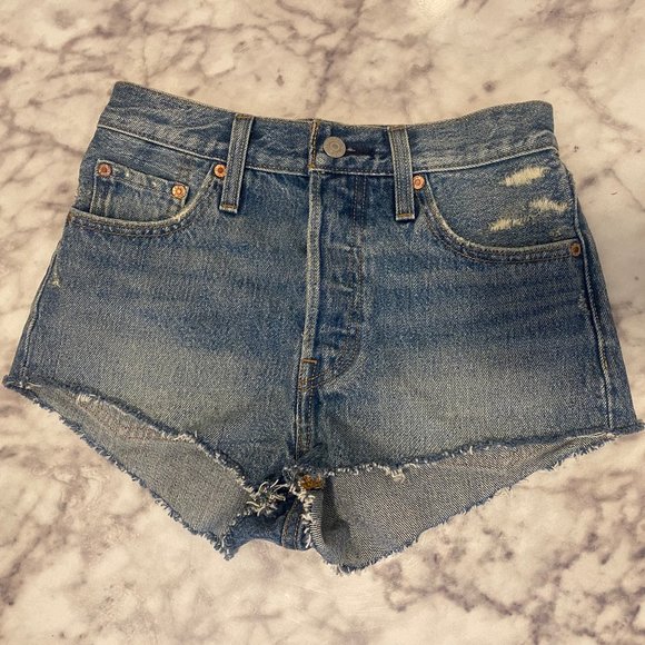 501 High Rise Levi Shorts W25 - Picture 1 of 3